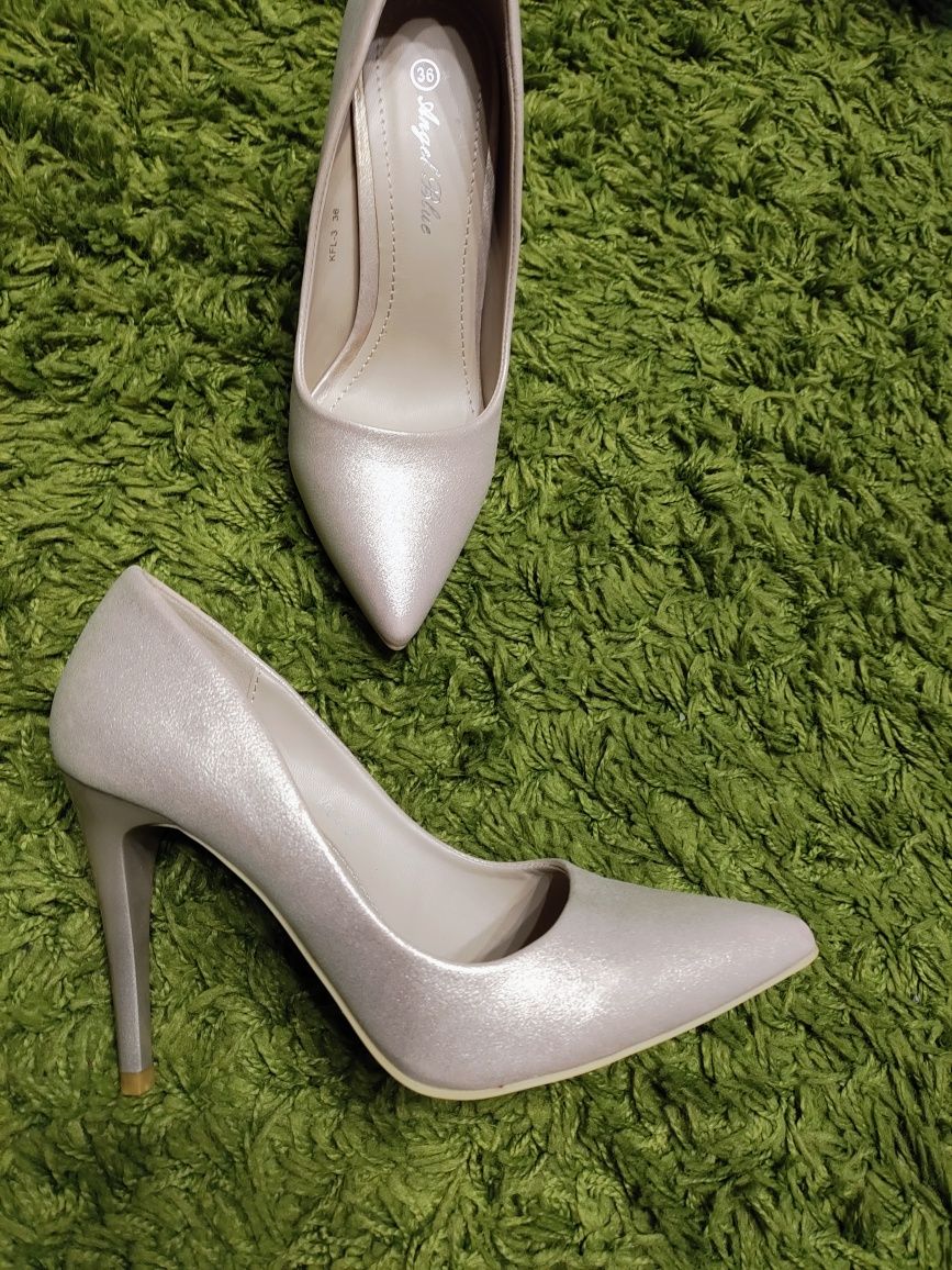 Pantofi eleganți superbi,mărimea 36,NOI