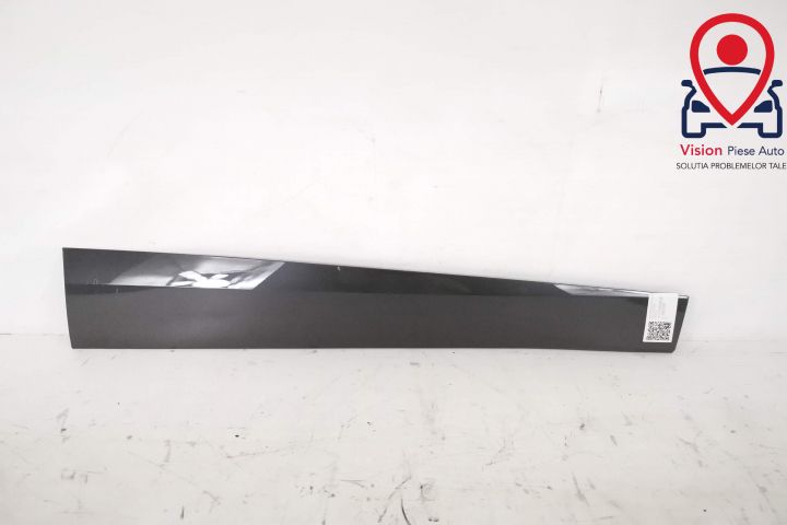 Фолксваген АйДи.4 / Volkswagen ID.4 Декоративна лайсна на предна дясна