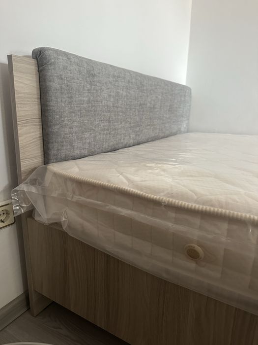 Pat cu tablie tapitata