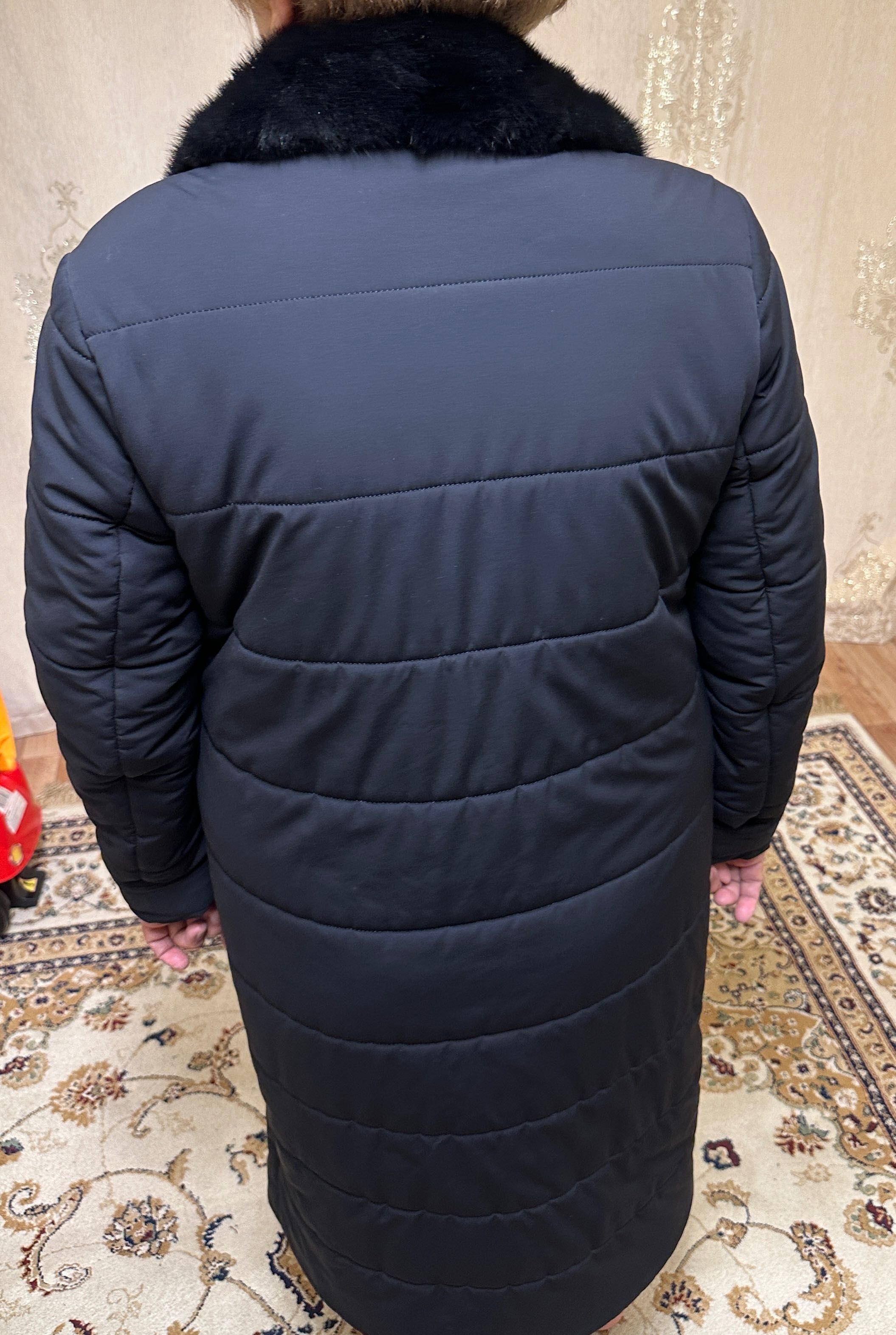 Продам зимнюю куртку в отличном состоянии