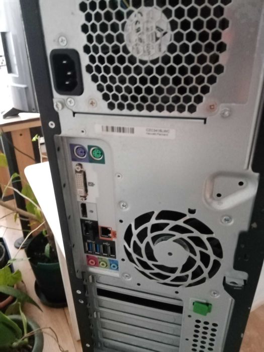 HP. z220 Workstation desktop,hdd-uri,memorii 2GBx4=8GB;DDR3