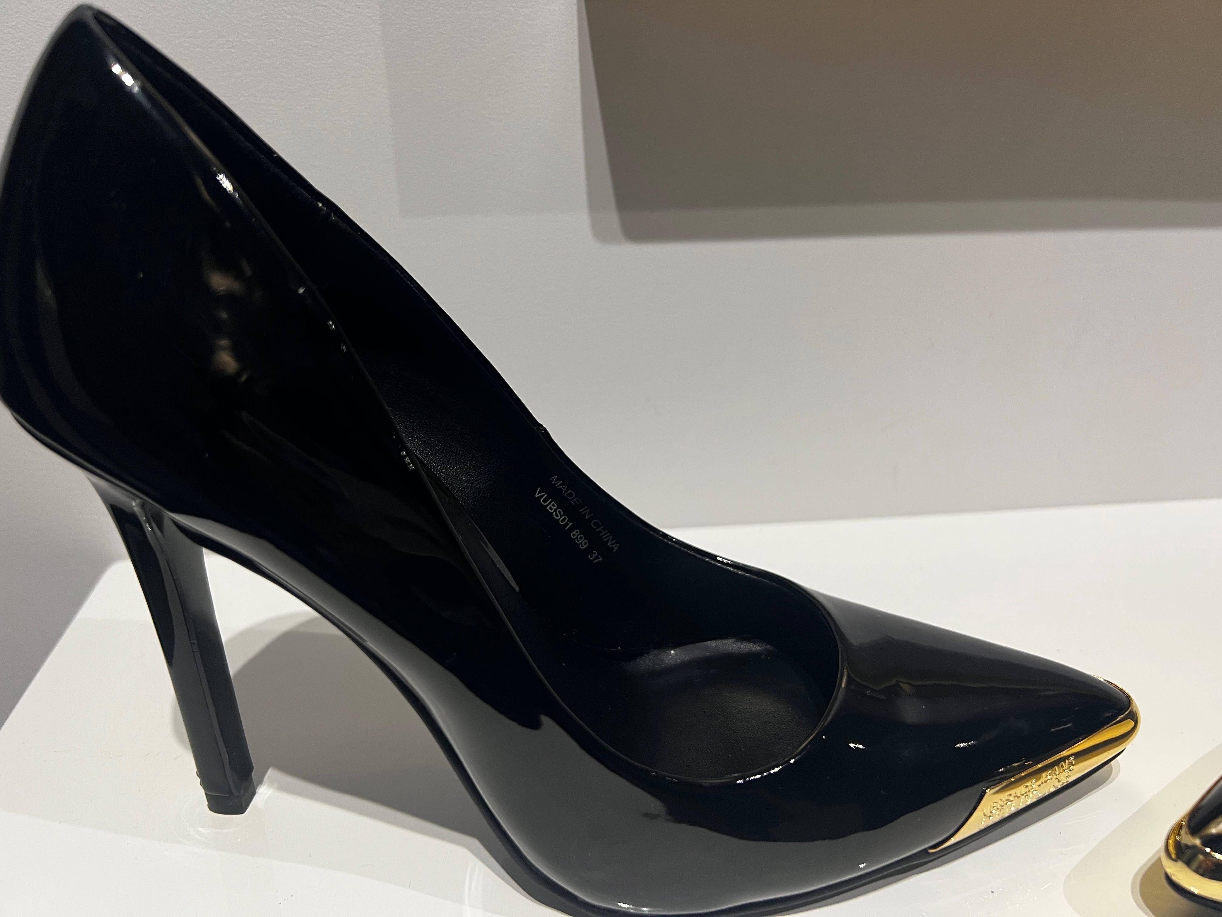 Обувки с ток Versace