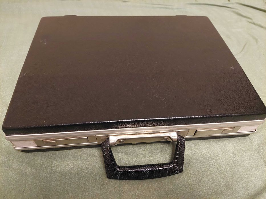 Geanta Diplomat stare buna