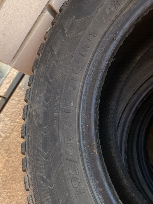 Продам шины шипы