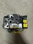 Broasca incuietoare dreapta capota BMW seria 5 f10, f11 cod 7184442