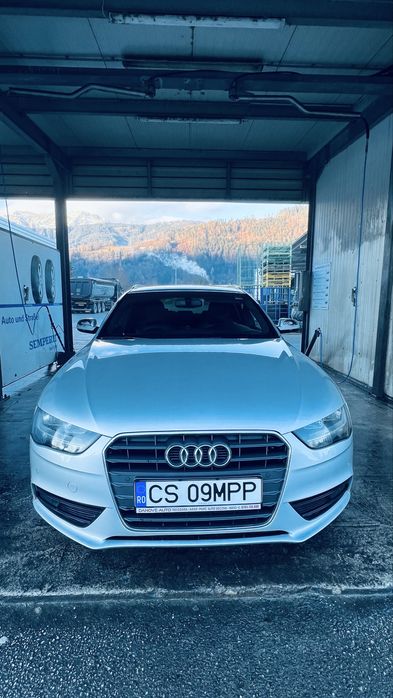 Audi  A4  Avant B8.S-Line 2.0 TDI. 177 CP . Cutie Automata