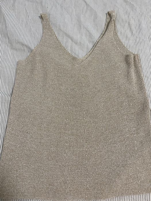 Top cu aspect lucios Mango bej marime s