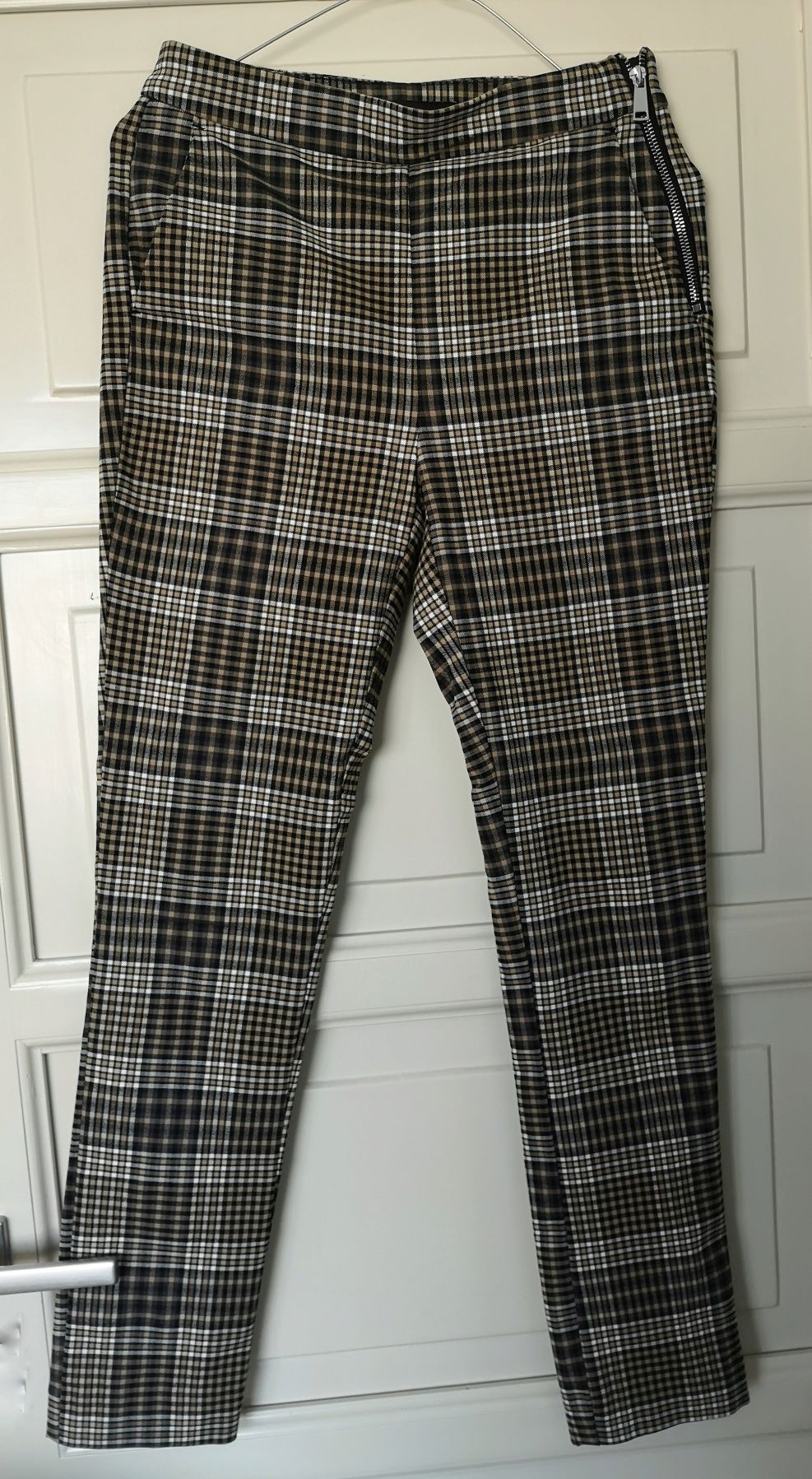 Pantaloni Zara, mărime XS