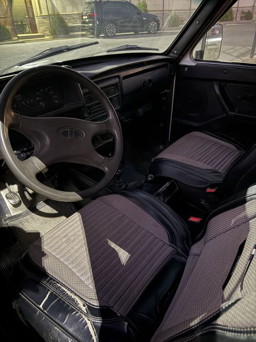 Нива сотилади холати яхши юрип турган раздаткаси бор