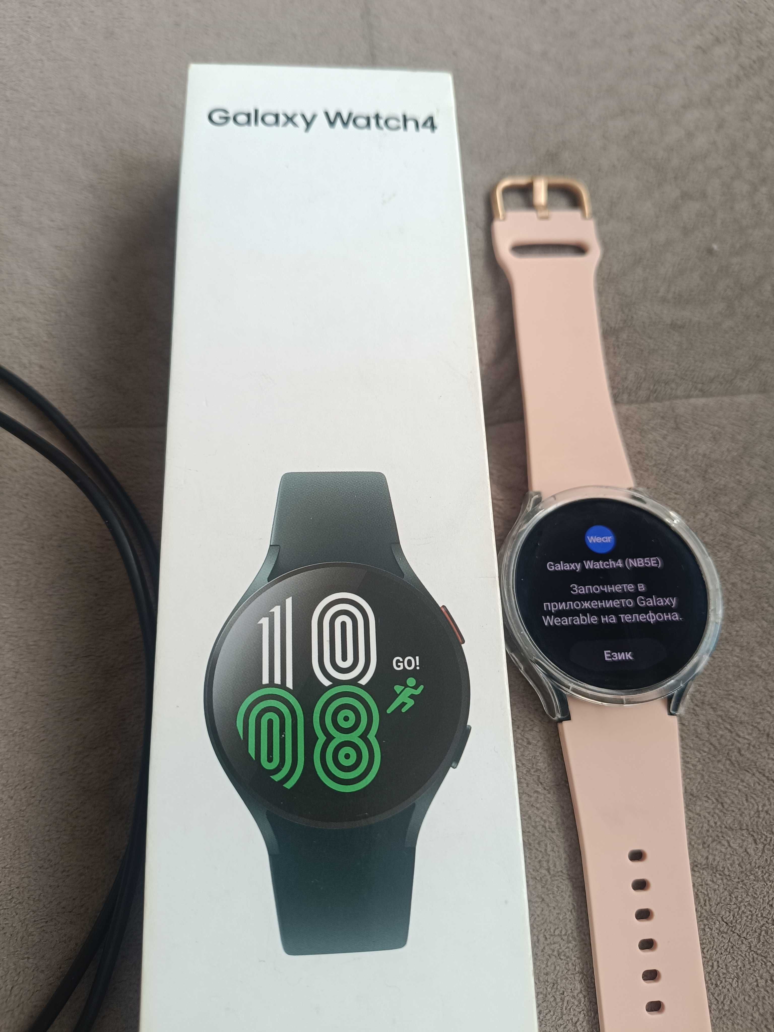 Смарт часовник Samsung Galaxy Watch 4, 40 mm