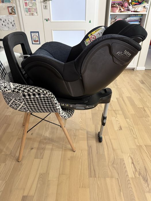 Britax Römer dual fix i-size (76 – 105 cm / 15 luni – 4 ani)