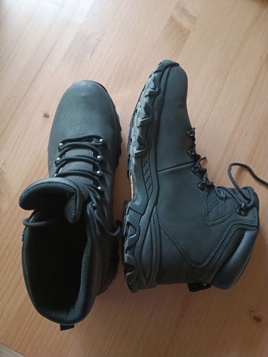 Nortiv 8 ghete iarna barbati