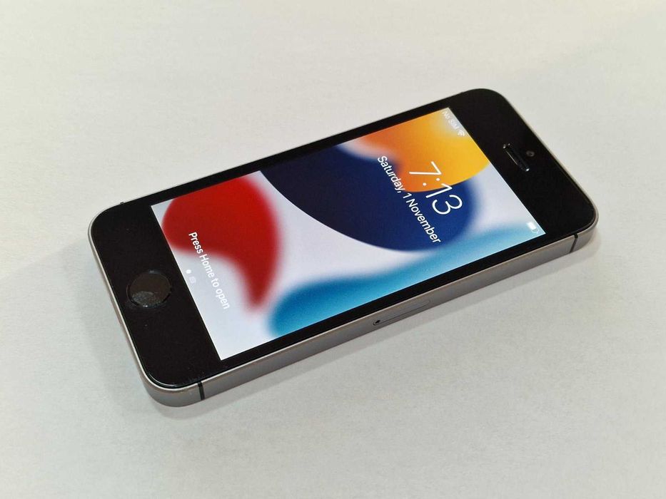Apple iPhone SE (2016) 16GB