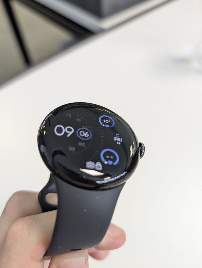 Google Pixel watch 2 смарт часовник
