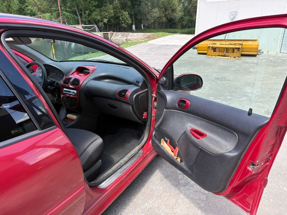 Vând Peugeot 206 diesel