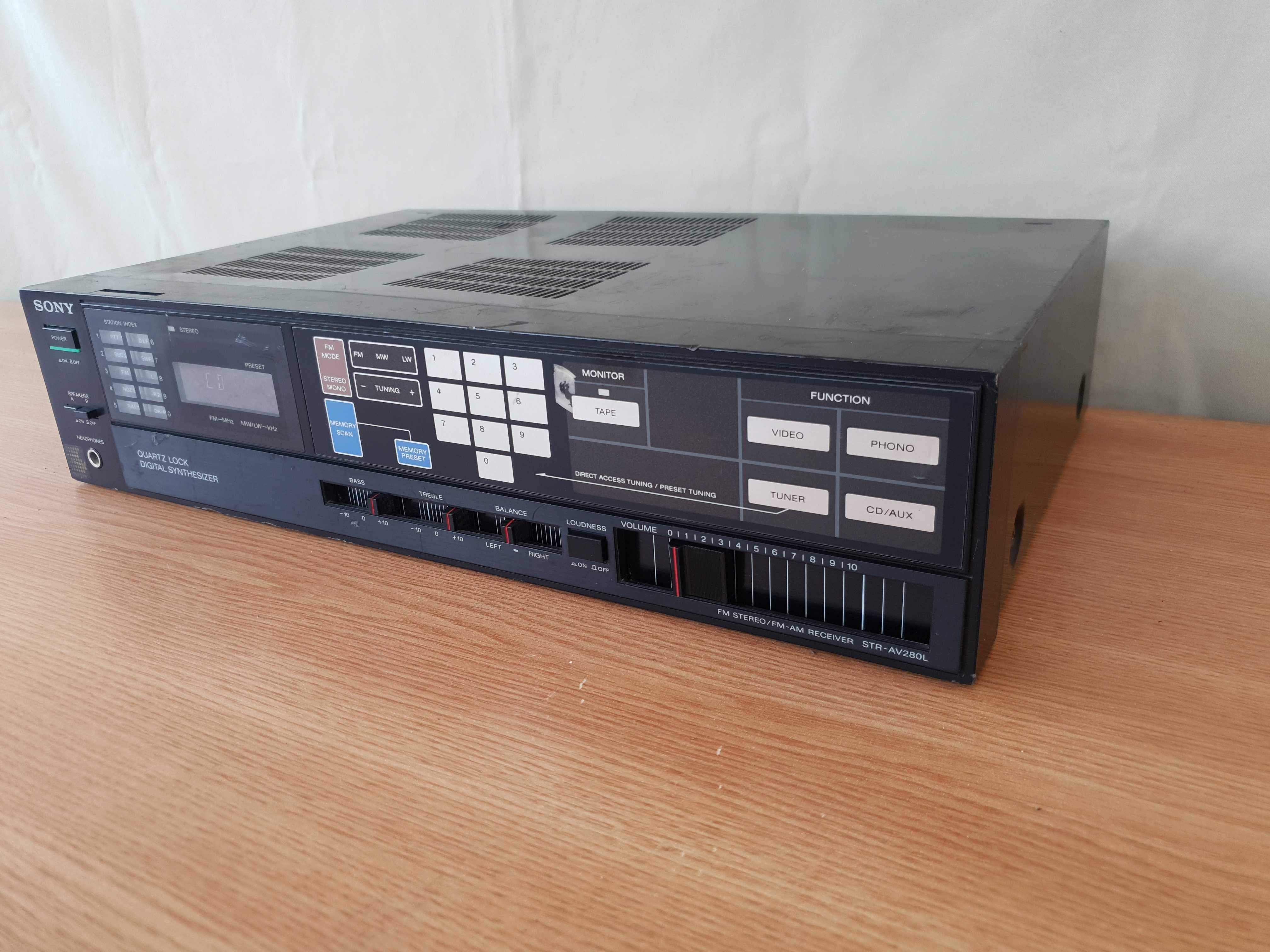 Amplituner-amplificator-statie-putere SONY