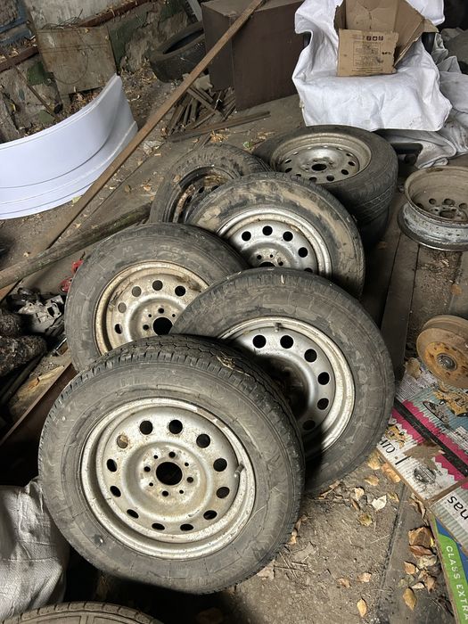 Продам ось на прицеп