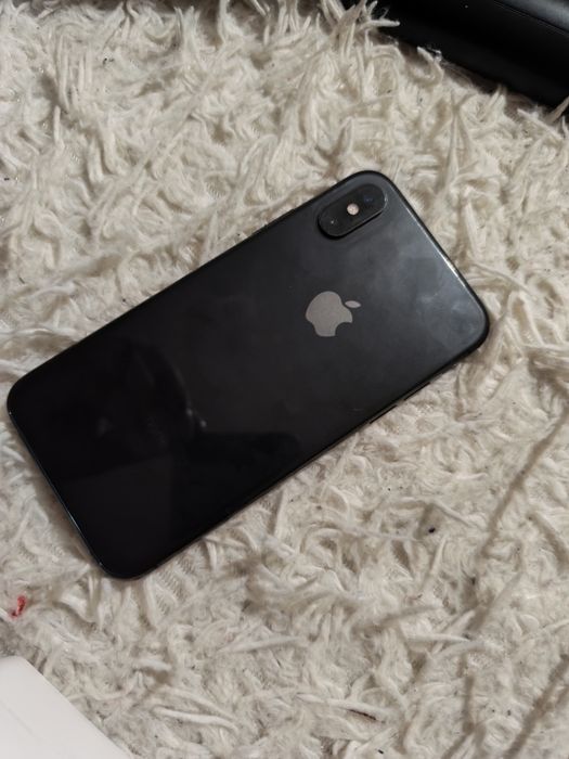 iPhone XS 64GB 92% Battery