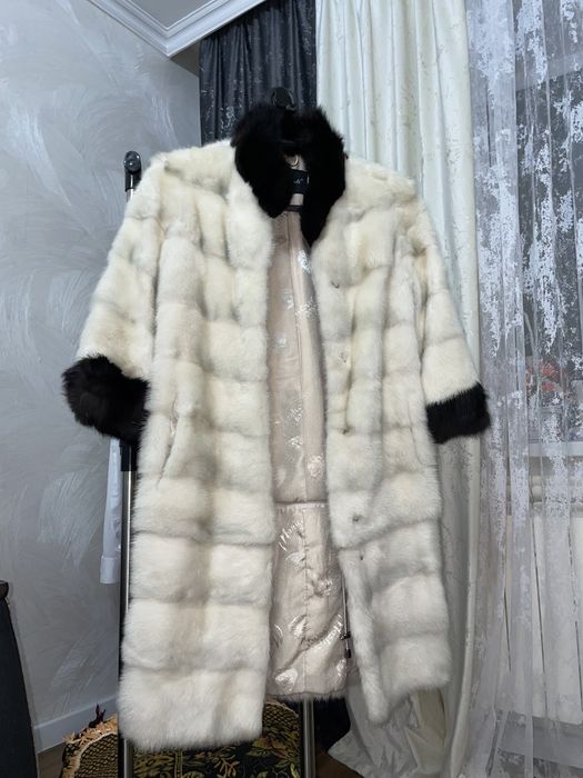 Продаем белую шубу (трансформер)