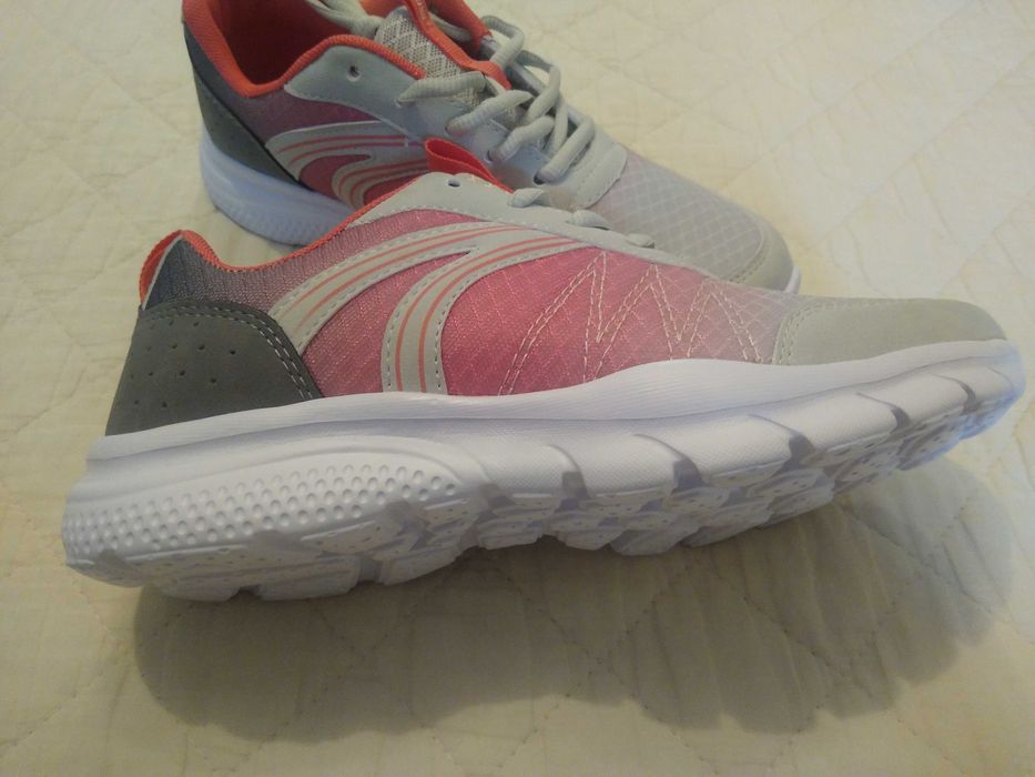 Adidași Sport superbi    dame mărimea 38