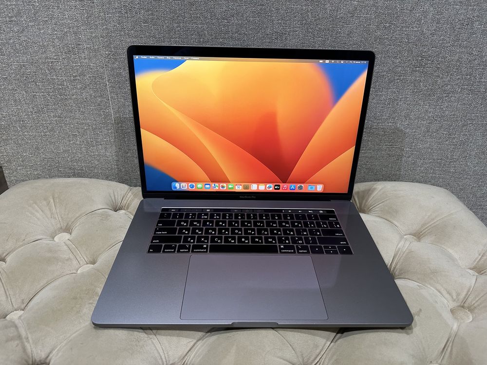 * Apple MacBook 15 A1990 core i9 2019 год в отличном состоянии