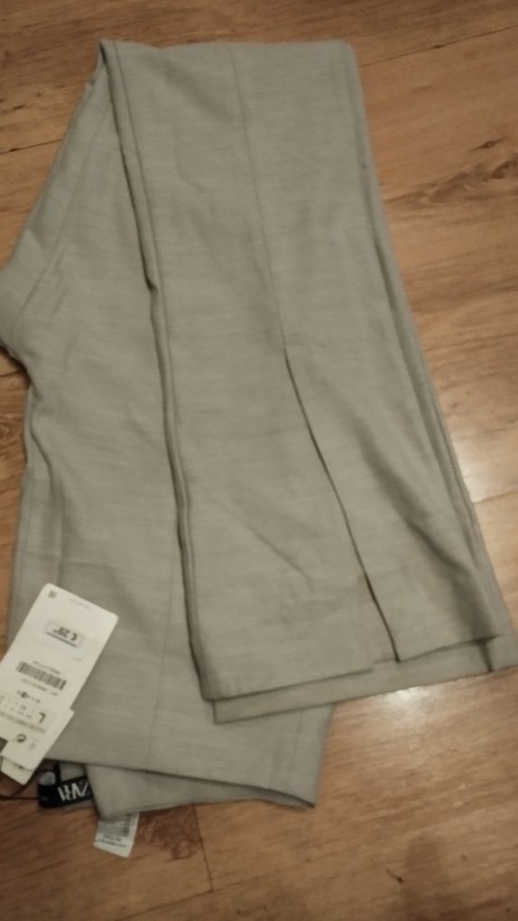 Нови панталони ZARA