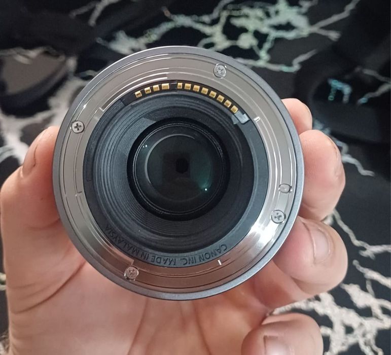Vând obiectiv canon r10