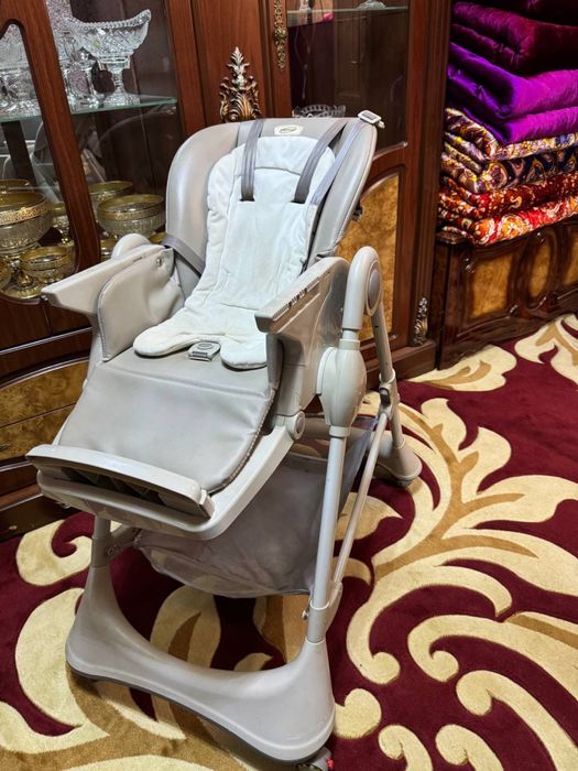 Болаларни овқатлантириш учун стульчик