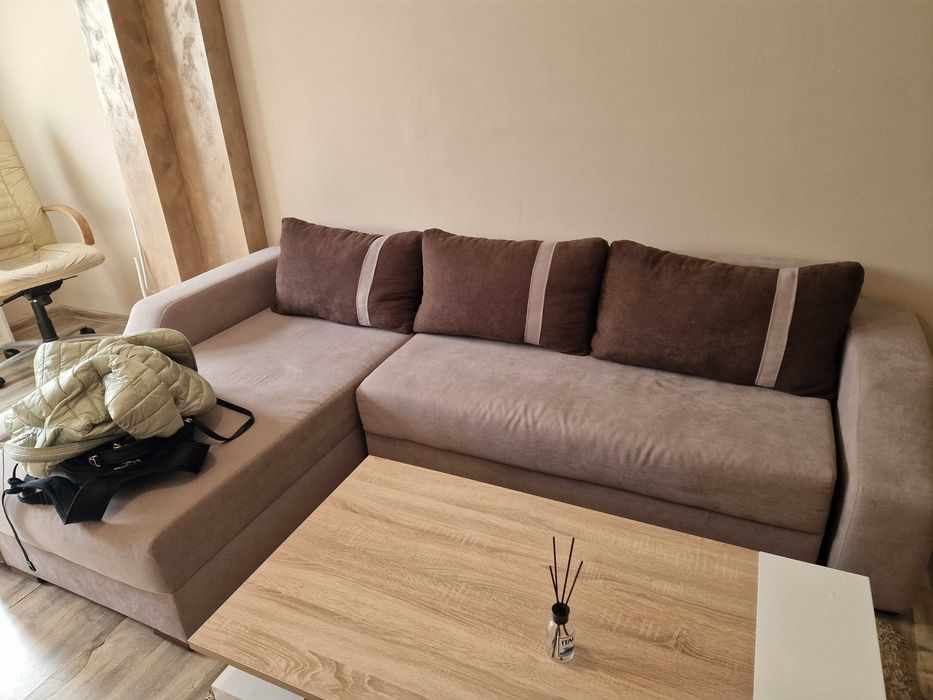 Ъглов диван с функция за сън