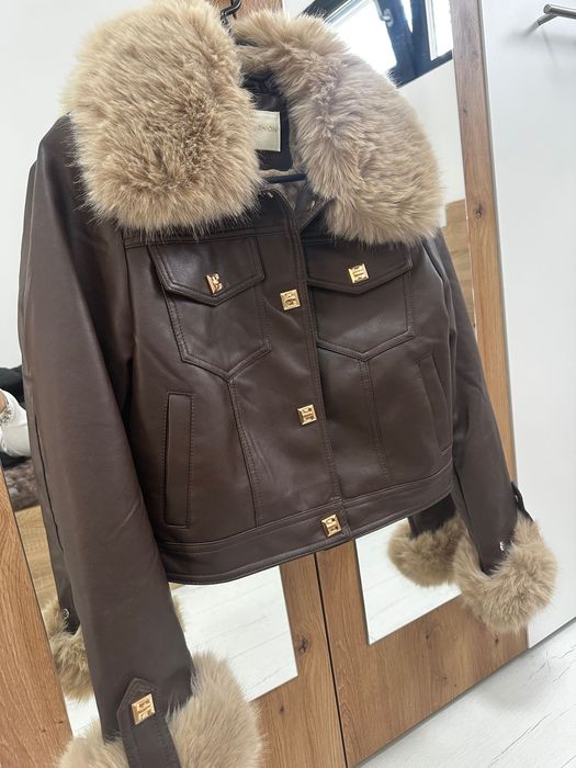 Дамско Кожено яке с пух на ръкавите