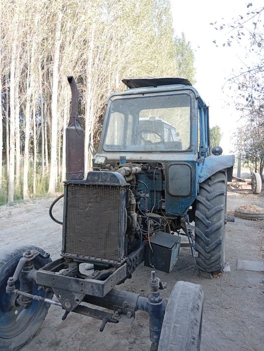 Mtz80 traktori sotiladi