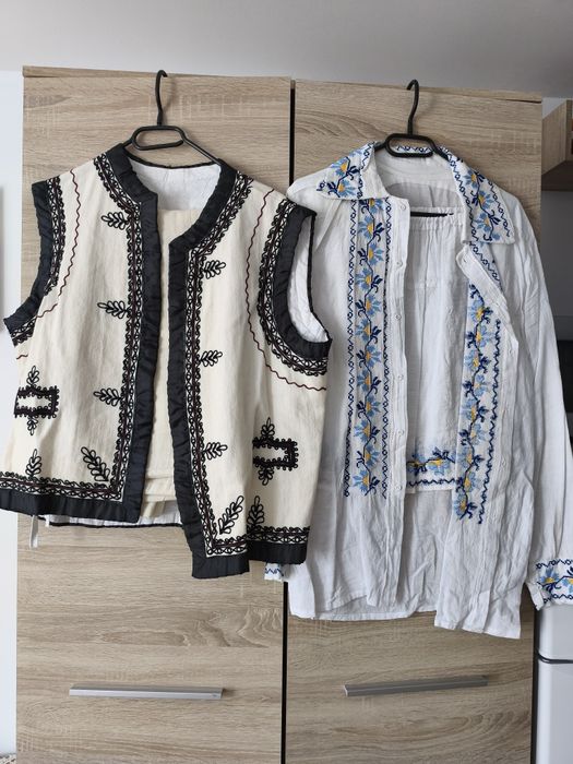 Vând costume populare Banat