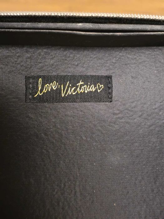Victoria's Secret оригинално козметично куфарчи