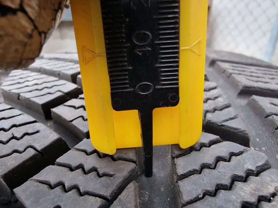 Anvelopă 245/40R18 marca Continental, M+S, DOT 2021,8 mm