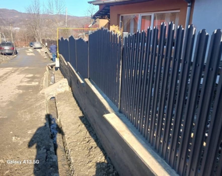 Executam garduri și porți detalii la telefon