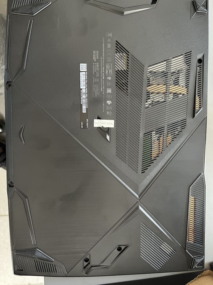 Лаптоп MSI GF63 Thin 11UC