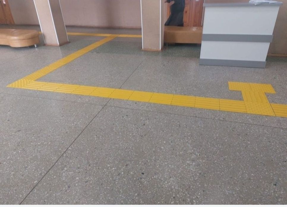 Тактильные таблички с азбукой Брайля, ленты, адаптация