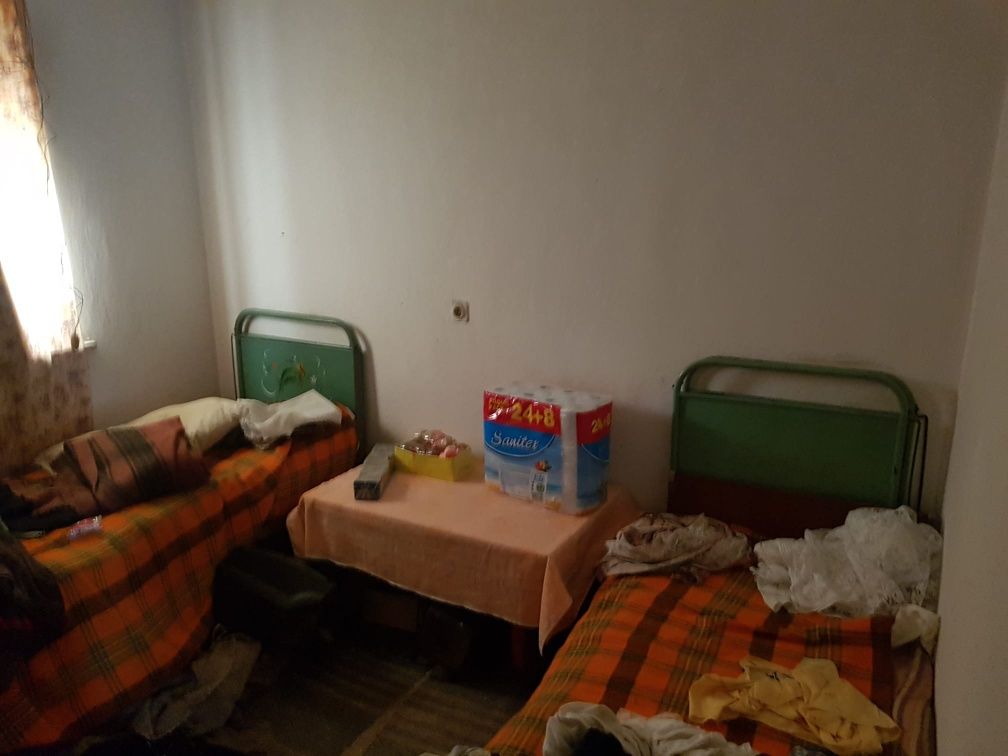 ПРОДАВАМ къща в град Брусарци 75 кв.м.,1200 кв.м. двор