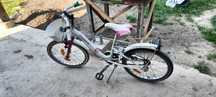 Vând bicicleta fetite