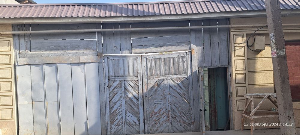 Земля под строительство с 1-этажной постройкой, 6 сот, фасад 20 метров