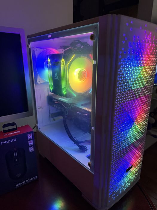 PC Gaming i9 RTX 4060 32Gb RAM ARGB Monitoare Tastatura Mouse Casti