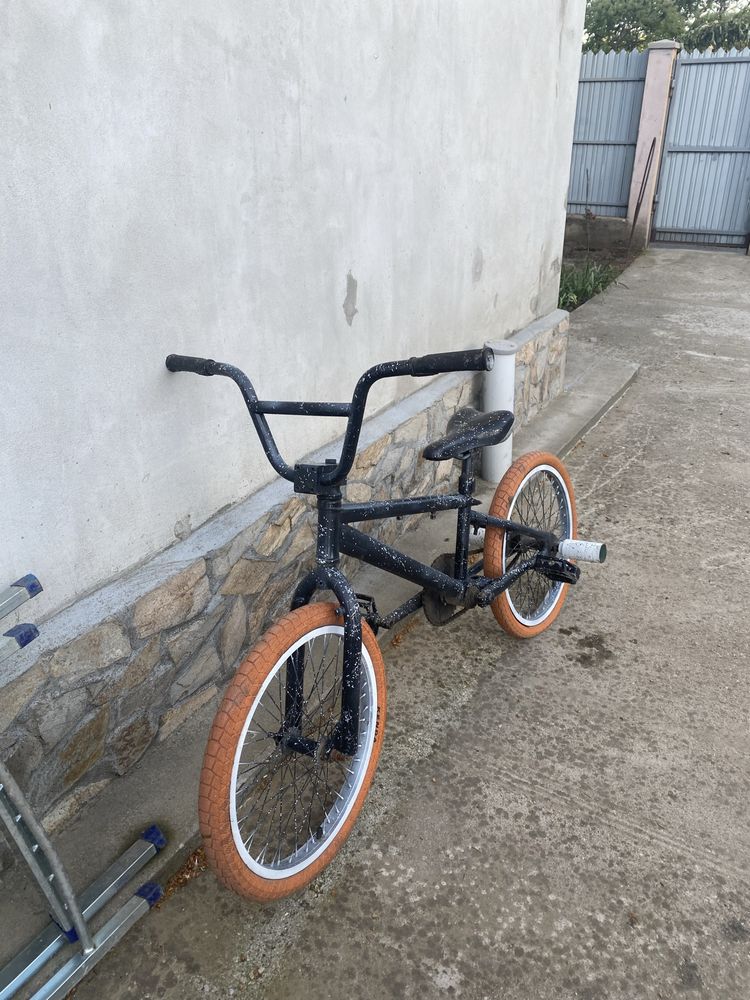 Vand bicicleta bmx!!