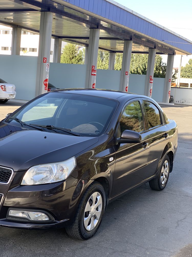 Nexia 3 sotladi choko