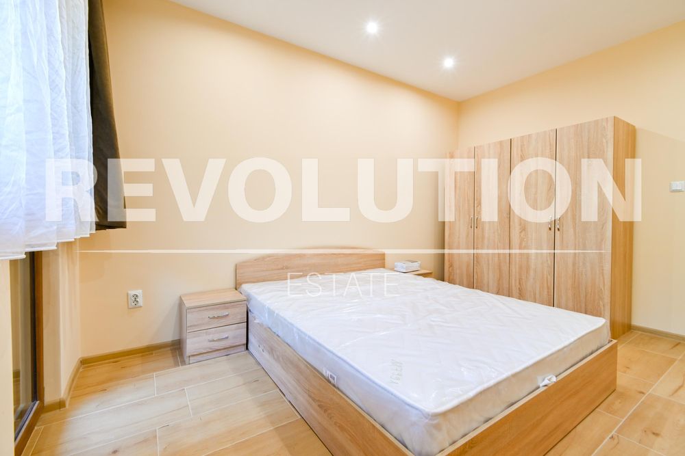 Дава се под наем Тристаен апартамент в София, Света Троица - 90 кв.м за 750 € - Снимка #5