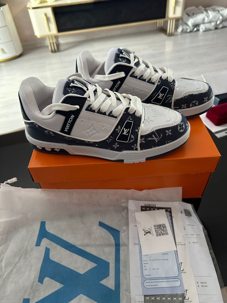 Sneackers premium LV track