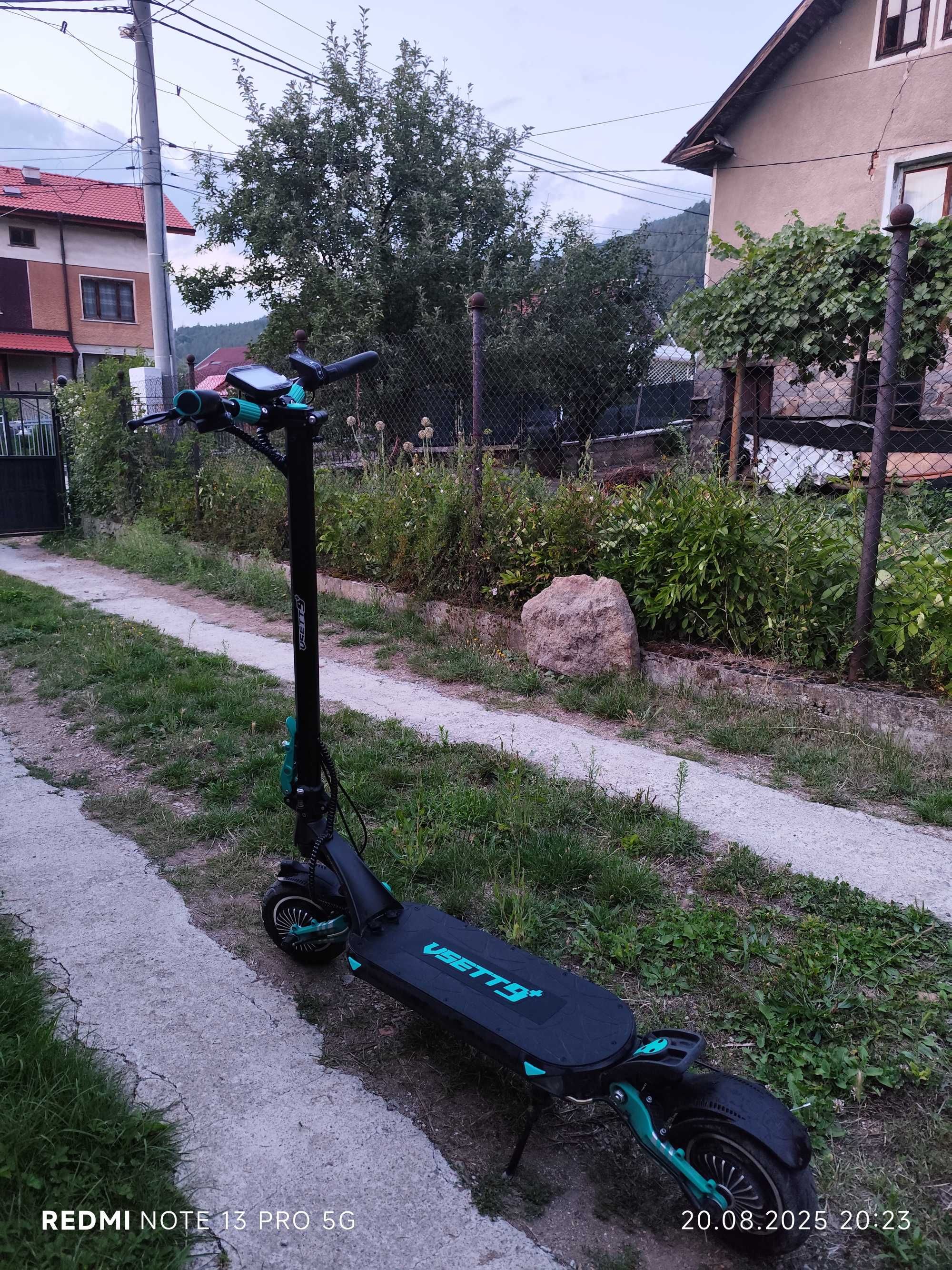Vsett 9+  нова с два мотора по 650W 21ah батерията