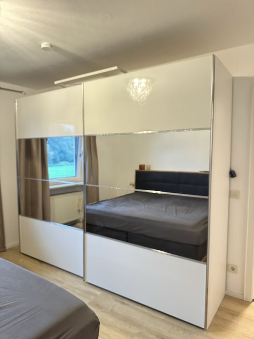 Dressing/Dulap 270/224/68 cm 2 usi culisante alb lucios/oglinda