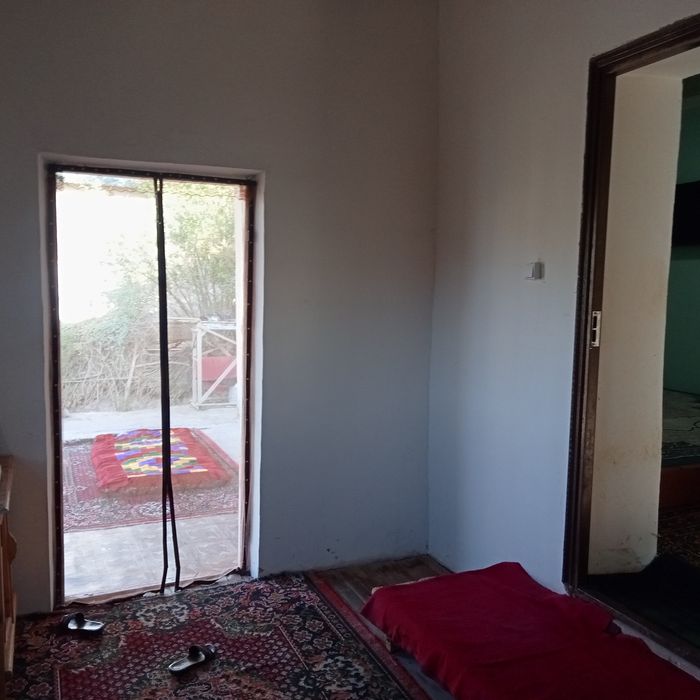 Баҳасы 250млн сум
5ханалы + коридор, кухн