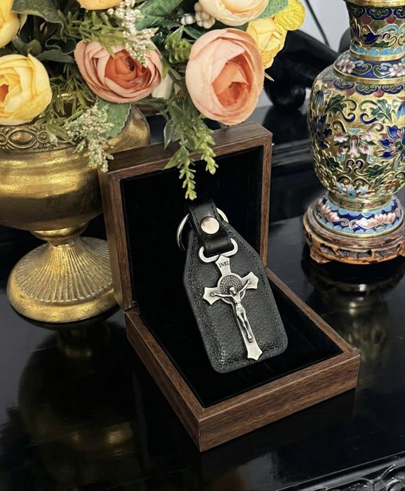 Breloc Piele Isus Nou cadou