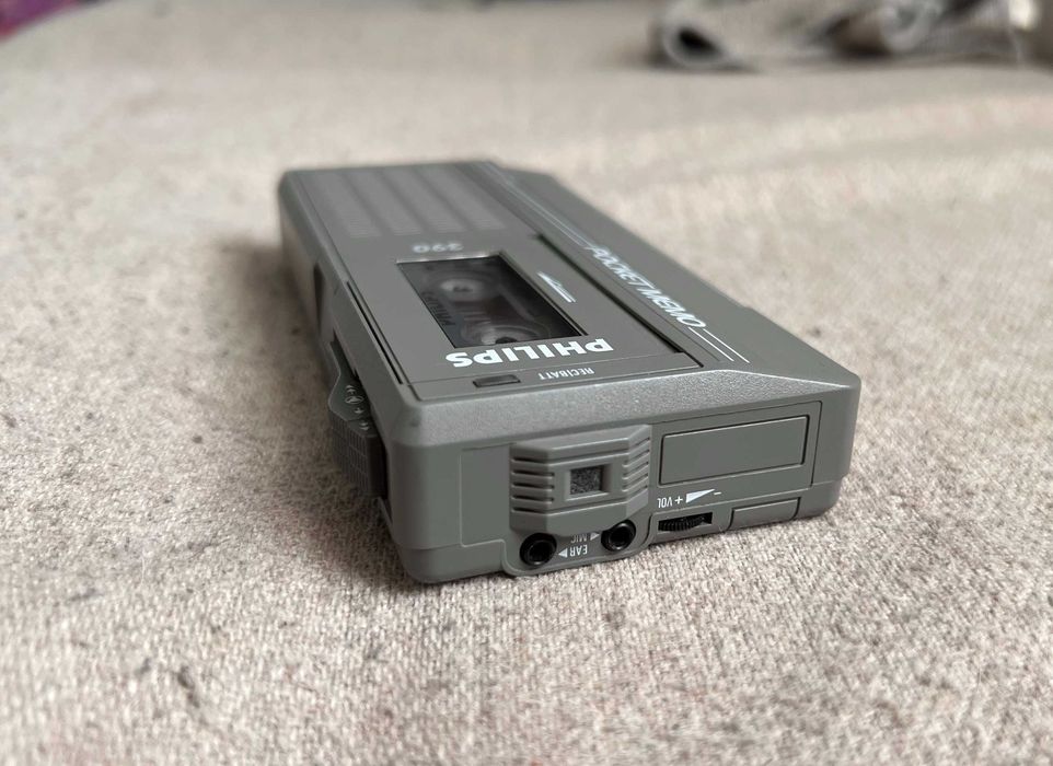 Reportofon Philips Pocket Memo 390 +Microcassette funcționează parțial